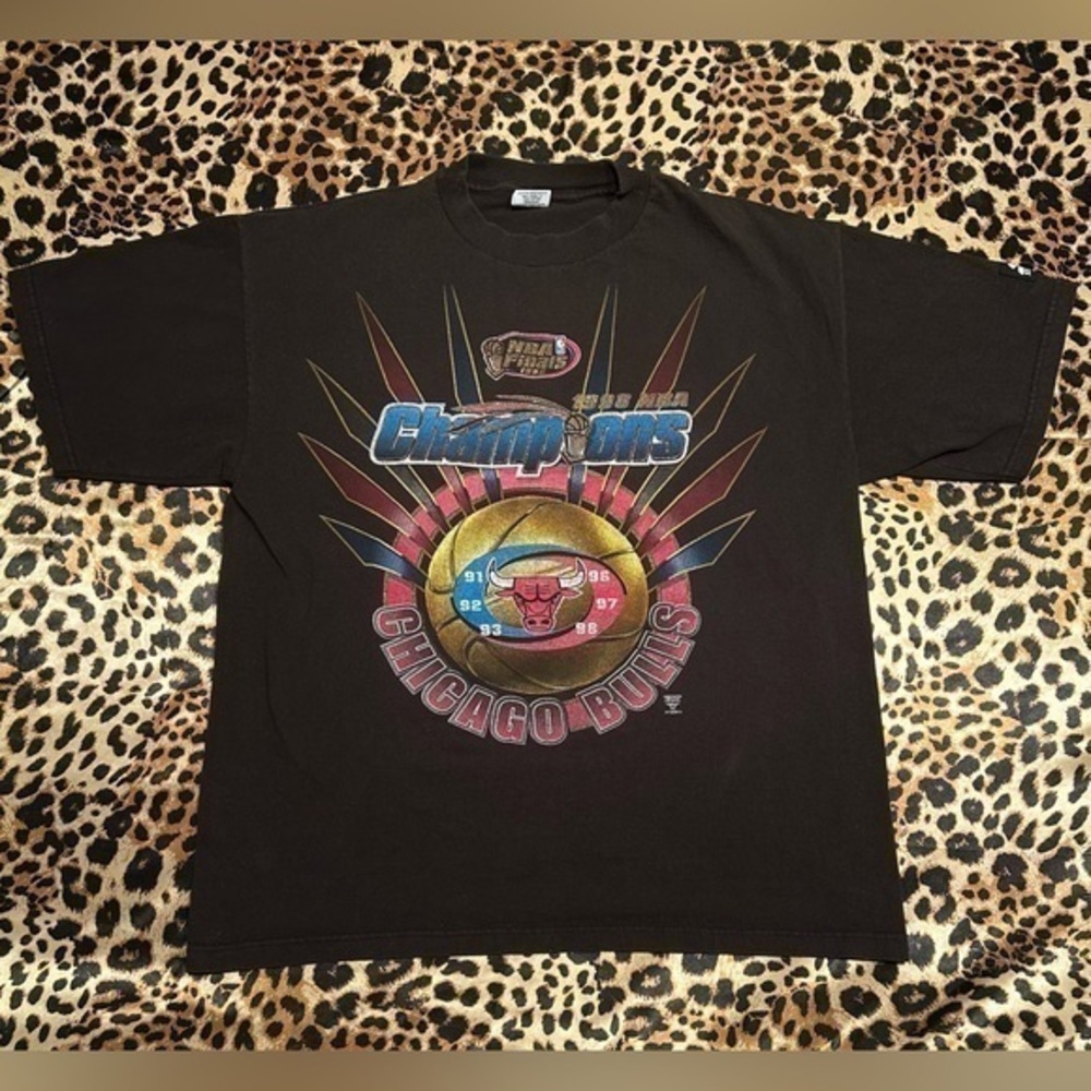 ❌SOLD❌Vintage Chicago Bulls Starter Champions 1998 T-Shirt